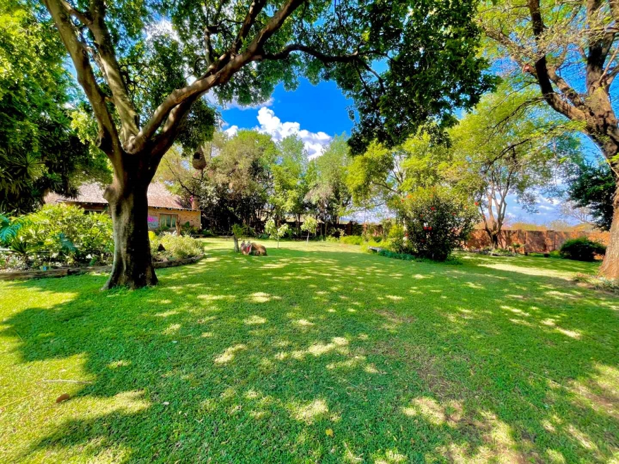 Commercial Property for Sale in Melodie North West